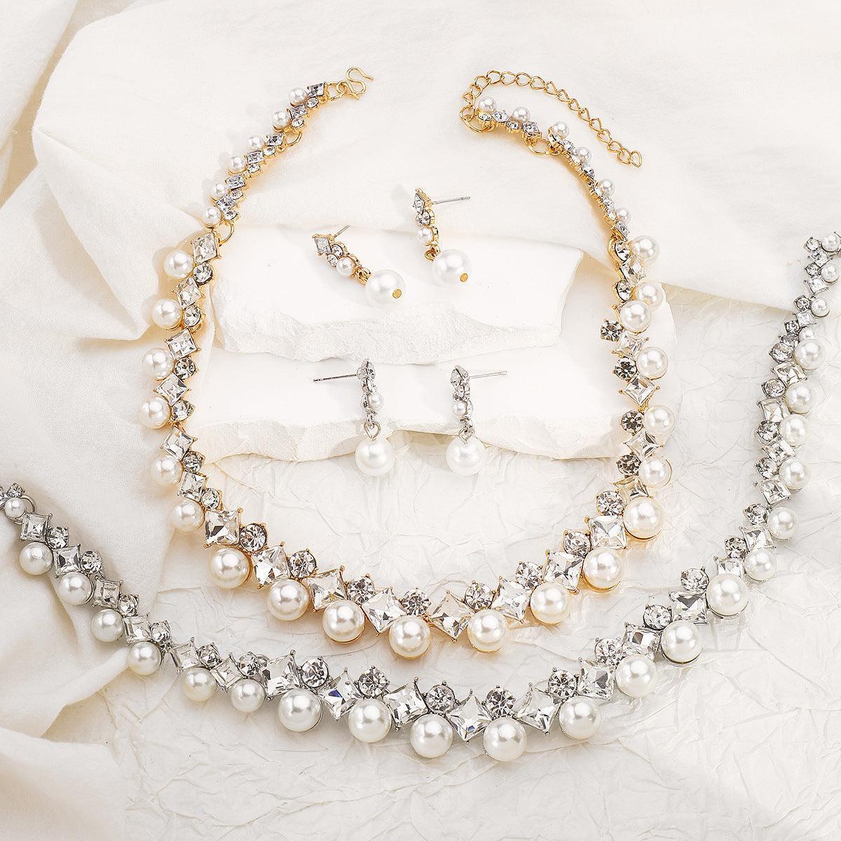 Elegant bridal  necklace earrings jewelry suit
